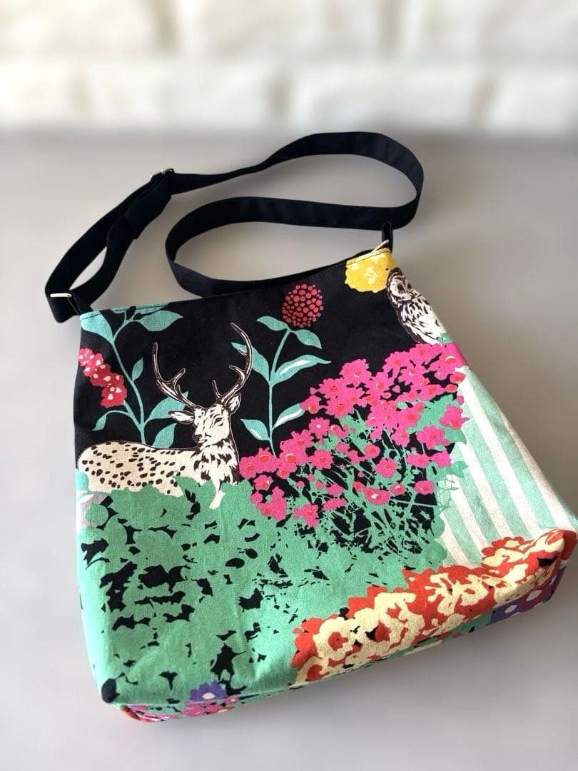 専用　３点おまとめ　ショルダーバック　がま口ポーチ　がま口メガネケース