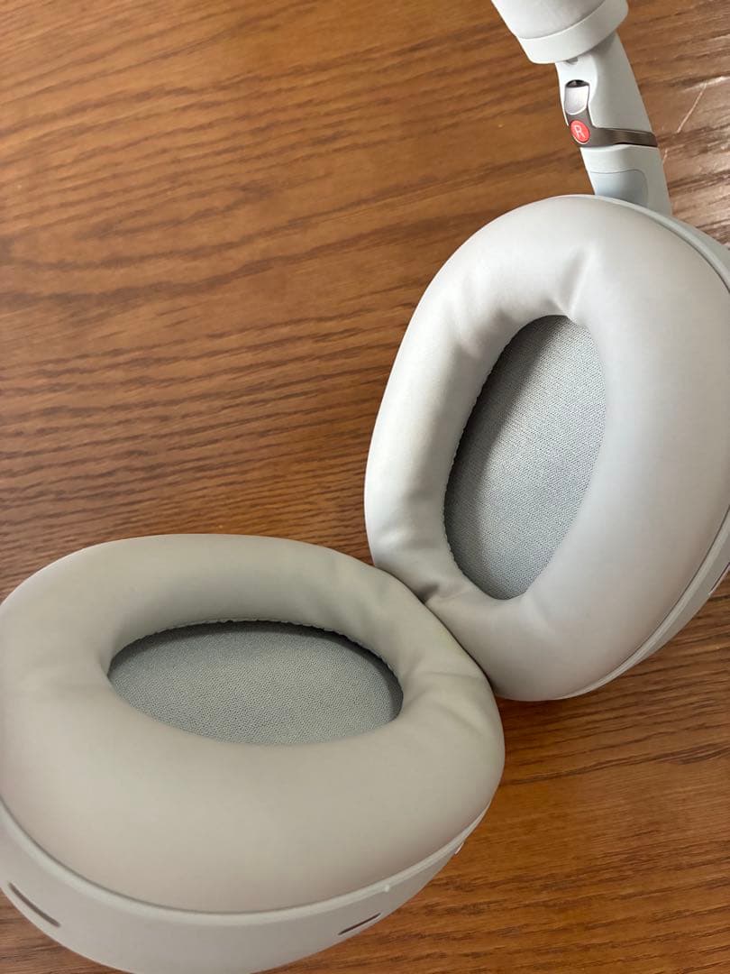新品同様！3年保証付き！SONY WH-1000XM6 プラチナシルバー