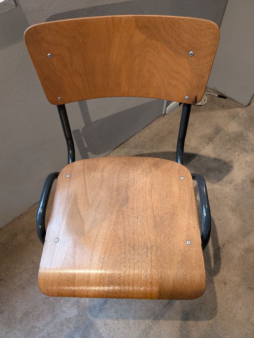 椅子 EQI-43 Stacking chair