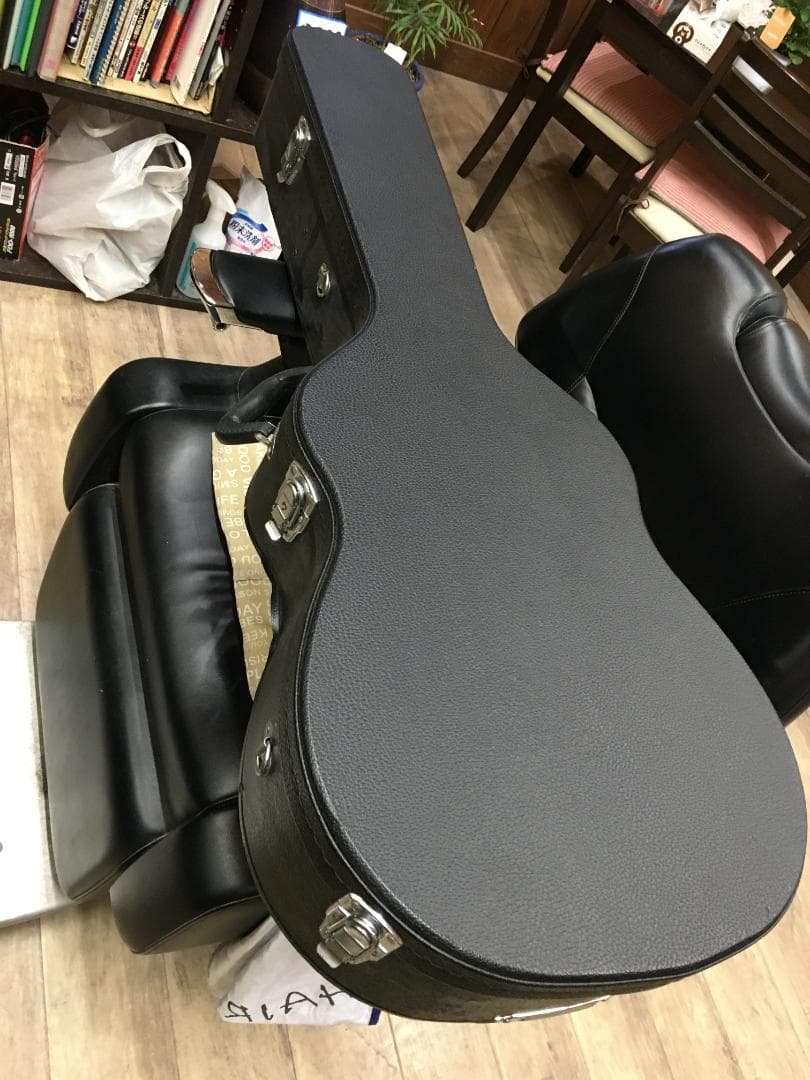 ヤマハ　ダイナミックギター　ハードケース付き