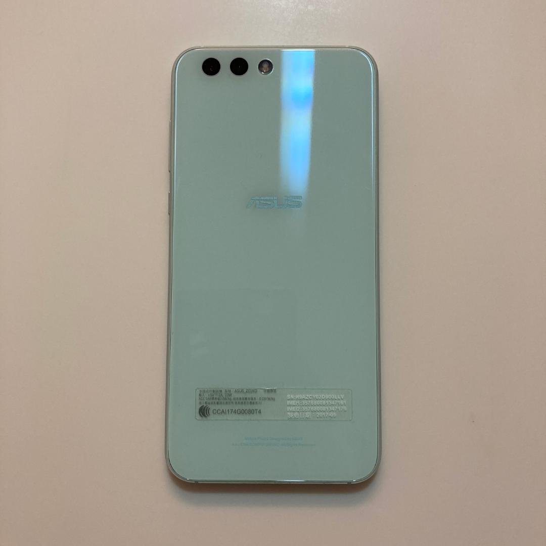 ASUS Zenfone 4 ZE554KL 本体 箱付き
