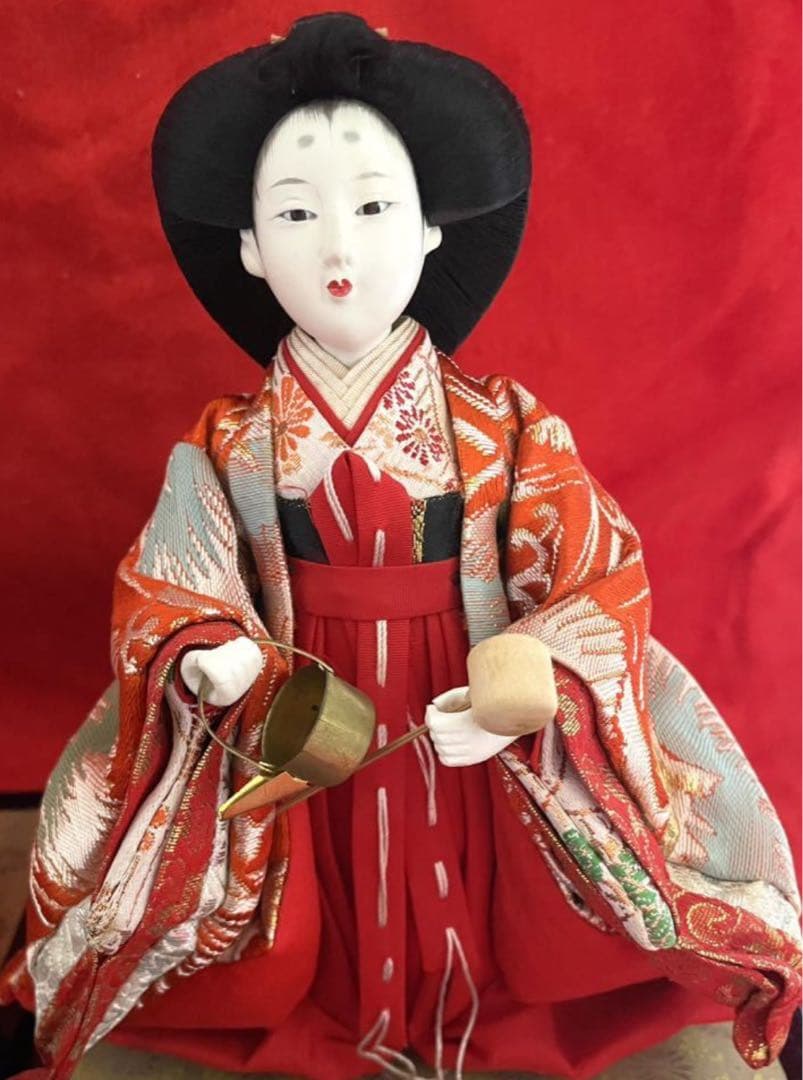 美品　美形揃い　アンティーク三人官女　持ち手の小道具　京都有職人形