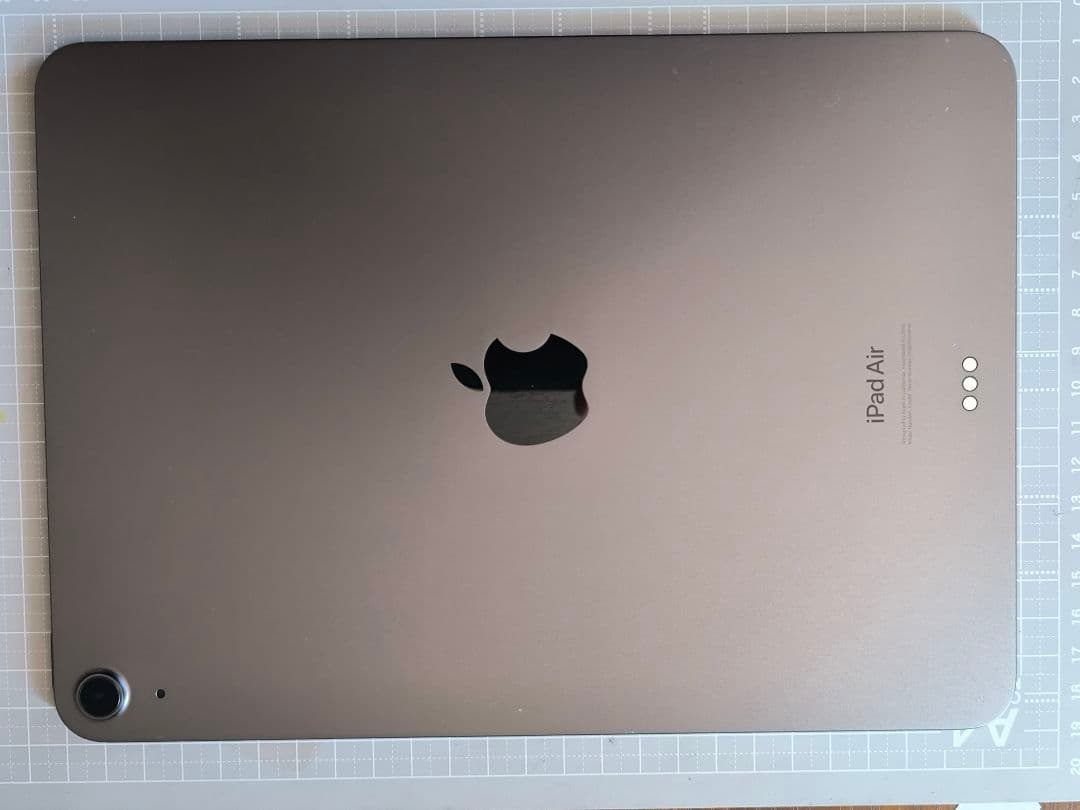 iPad Air 5世代　64gb 本体　箱•アクセサリ •プロテクター