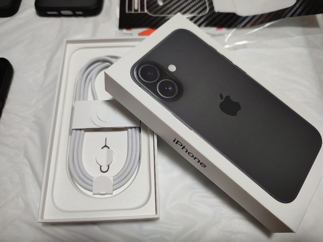 【超美品】iPhone 16 128GB ブラック　SIMフリー　おまけ付き