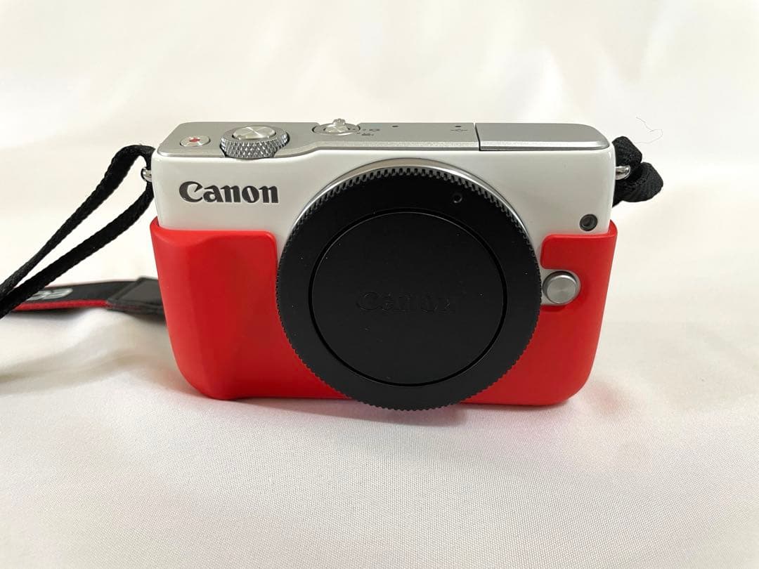 【美品】Canon EOS M10 ダブルズームレンズキット