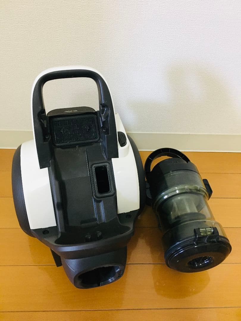 パナソニックサイクロン掃除機 MC-SR26J-W 2019年製