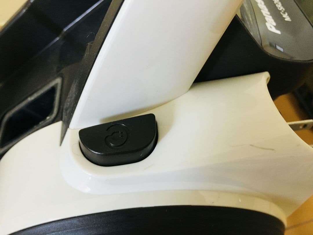 パナソニックサイクロン掃除機 MC-SR26J-W 2019年製