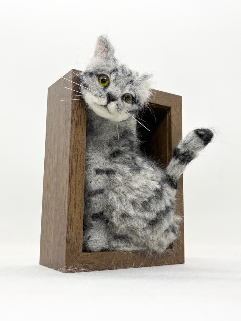 A猫　羊毛フェルトサバトラ猫【ハンドメイド 羊毛フェルト
