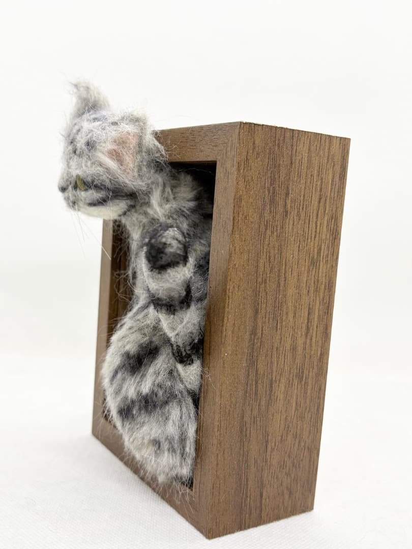 A猫　羊毛フェルトサバトラ猫【ハンドメイド 羊毛フェルト