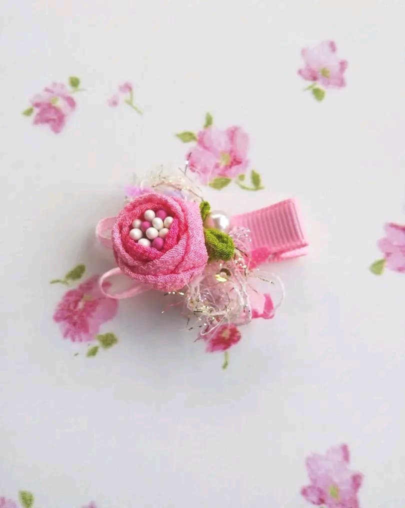 つまみ細工のおめかしベビークリップ  薔薇