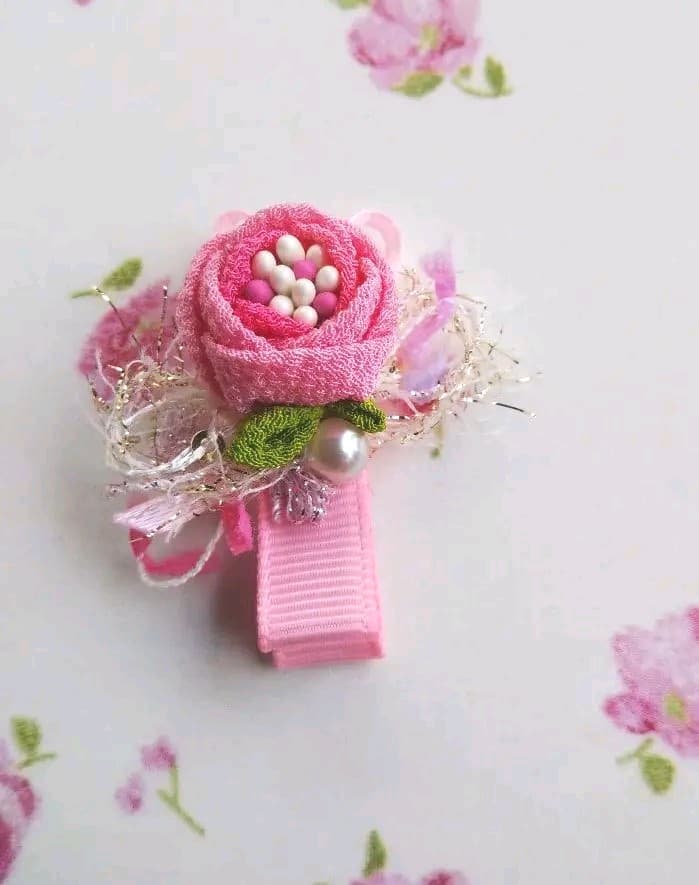 つまみ細工のおめかしベビークリップ  薔薇