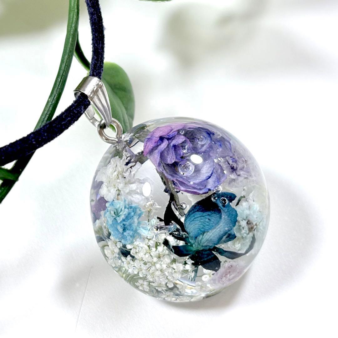 A26-208 レジンネックレス(ミニ薔薇)パープル&ブルー半球