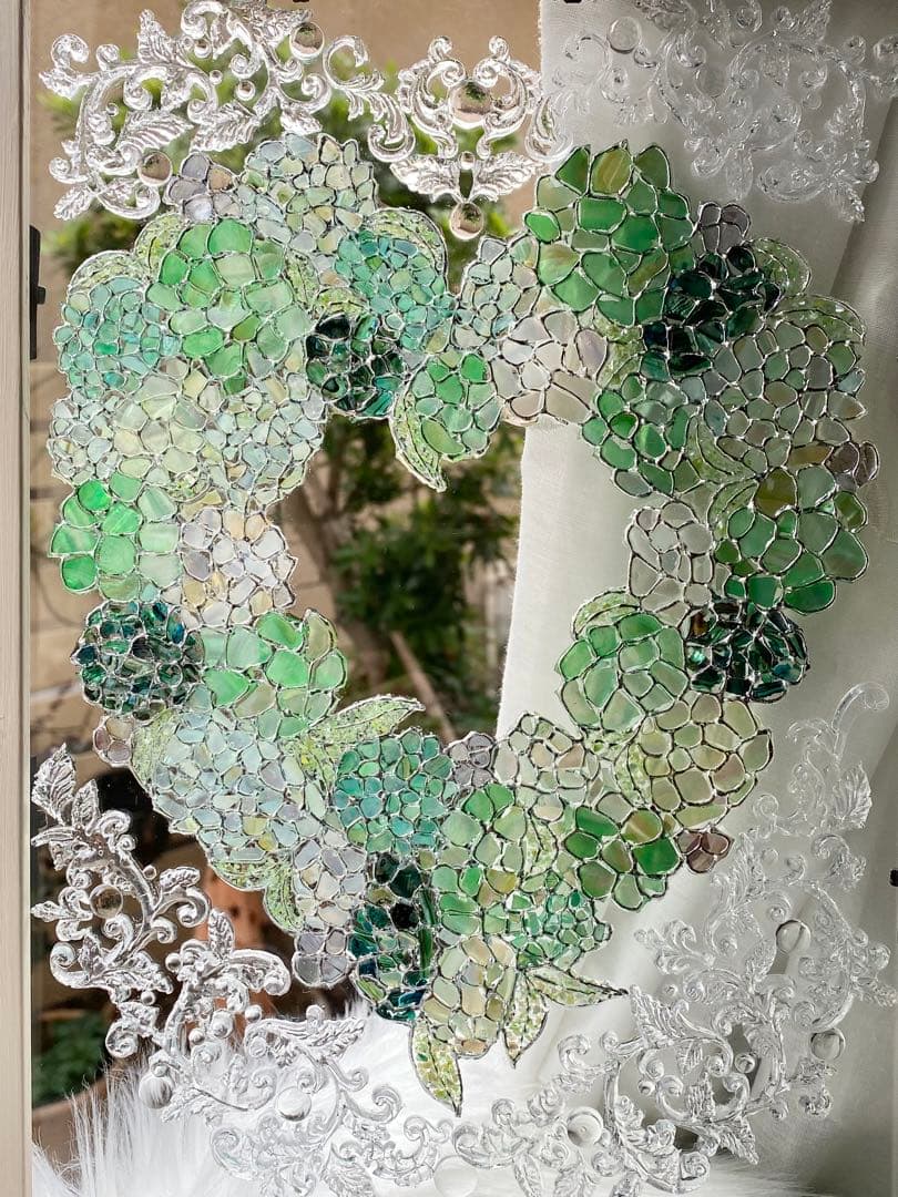 グリーン系お花のハートリース　A4 インテリアフレーム　シェルアート