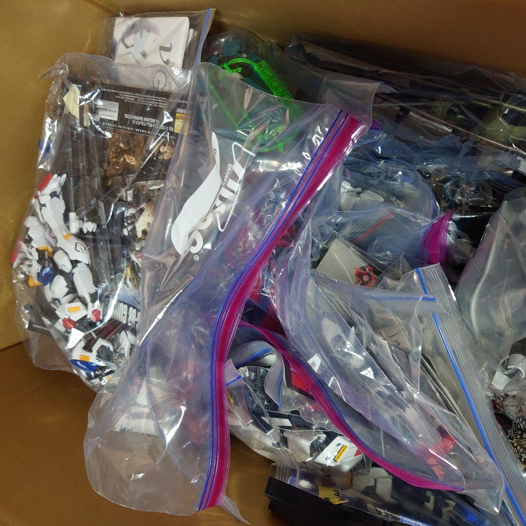 ガンプラ　完成品等ジャンク　約36体