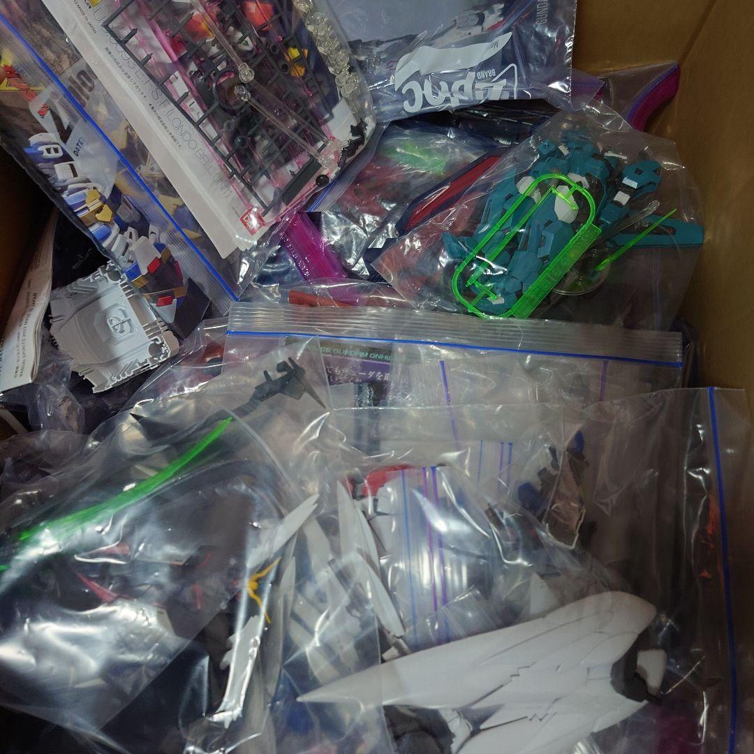 ガンプラ　完成品等ジャンク　約36体
