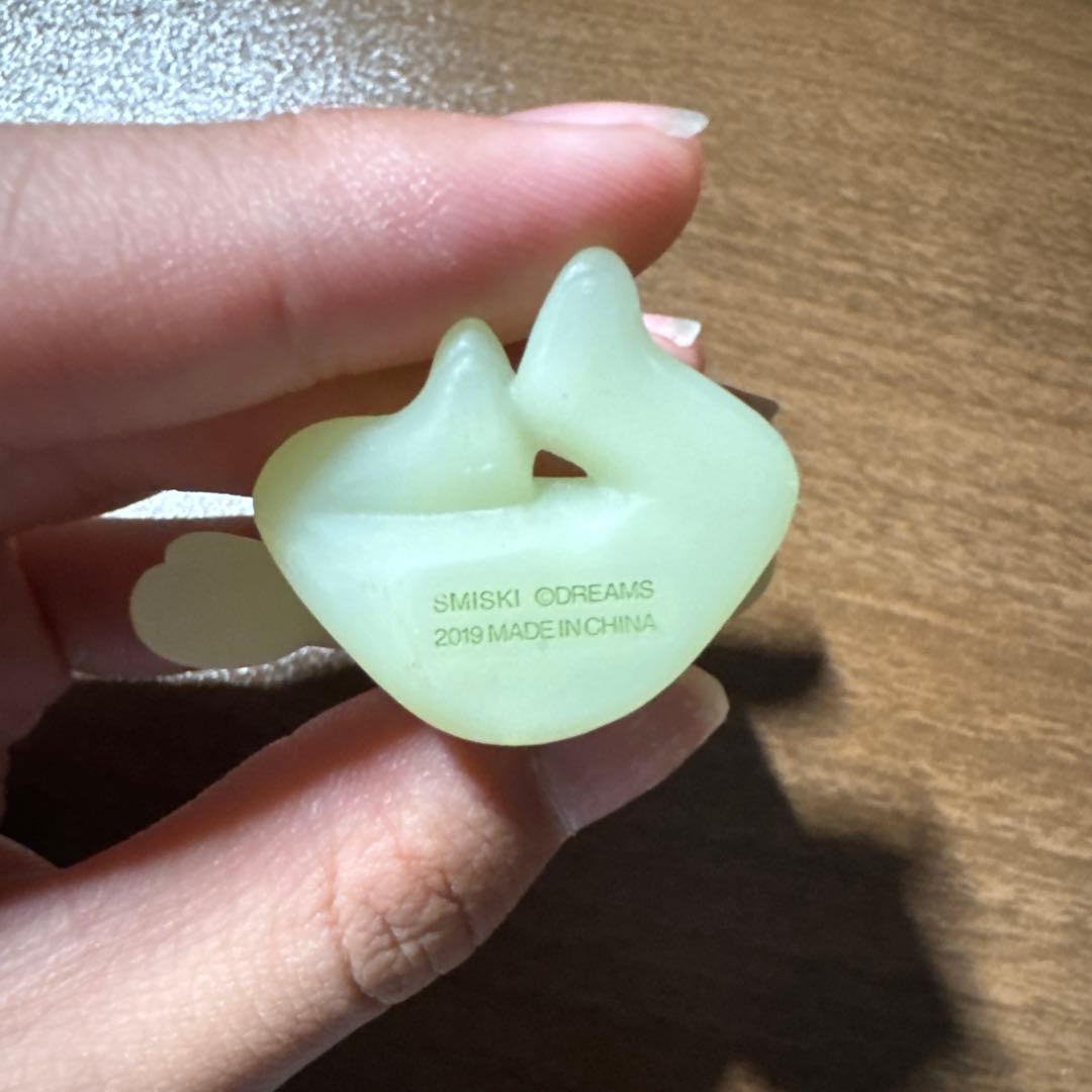 19年製　美品　ベッドシリーズ　スミスキー　シークレット　三日月　ヨガ