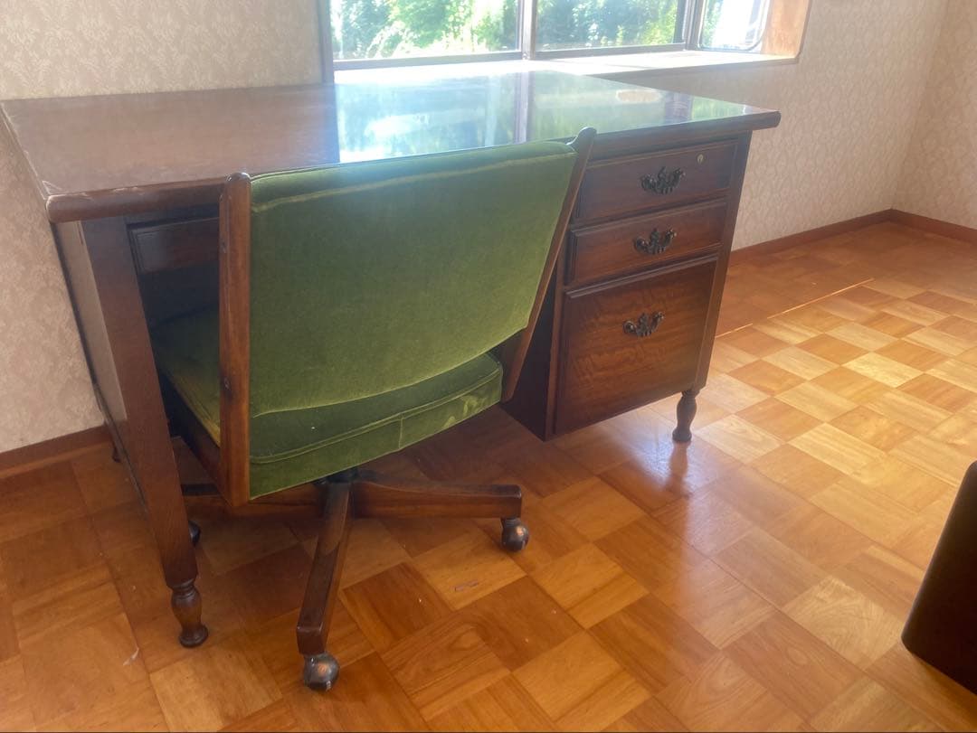 【マリリン】緑色ベルベットのデスクチェア