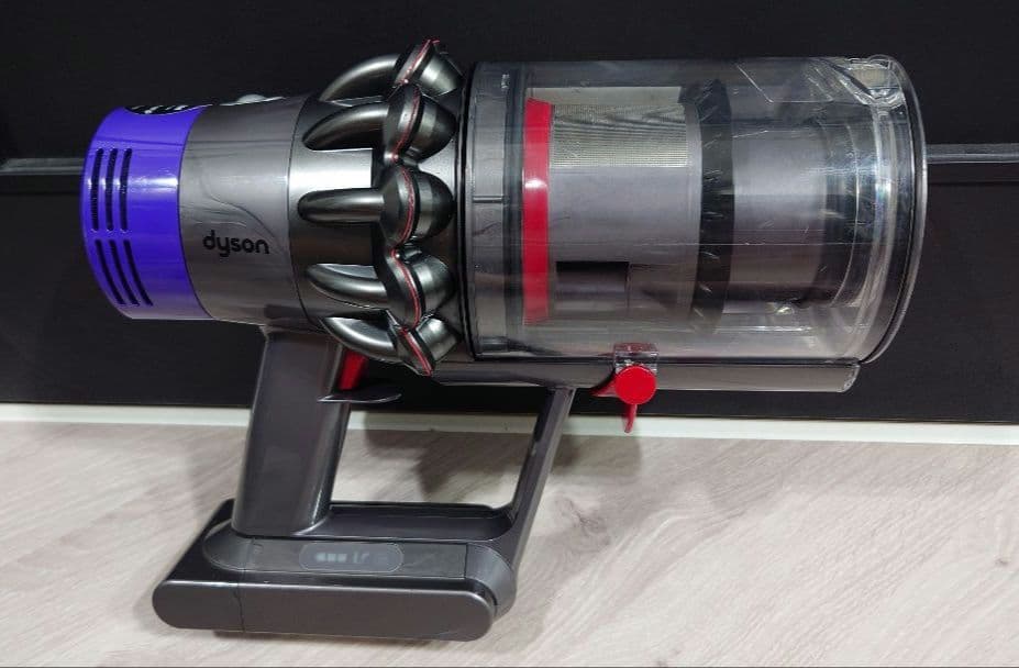 ⑰ダイソン dyson V10 SV12 本体のみ エコモード50分
