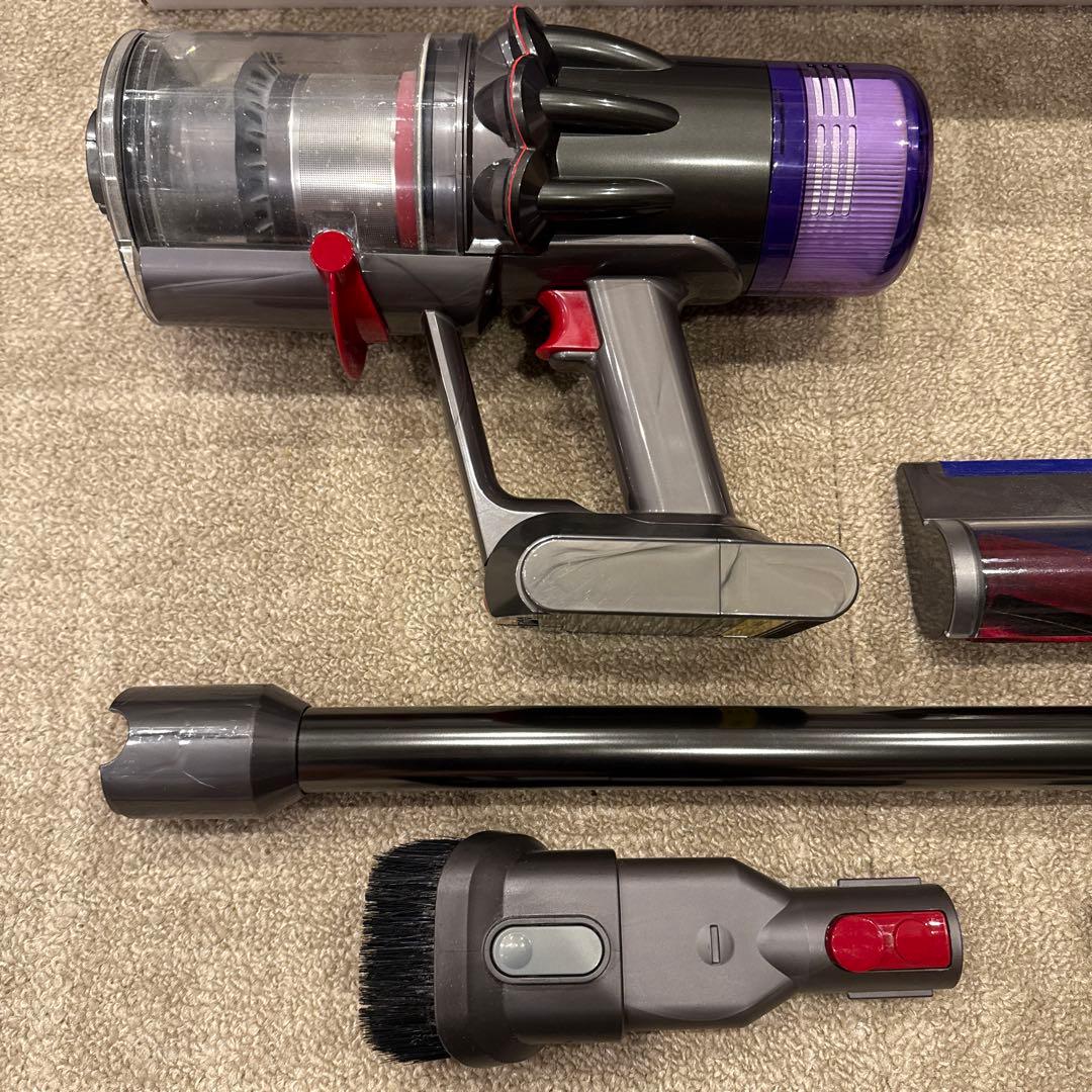 ジャンク⭐︎Dyson デジタルスリムフラッフィオリジン 本体　ダイソン SV18