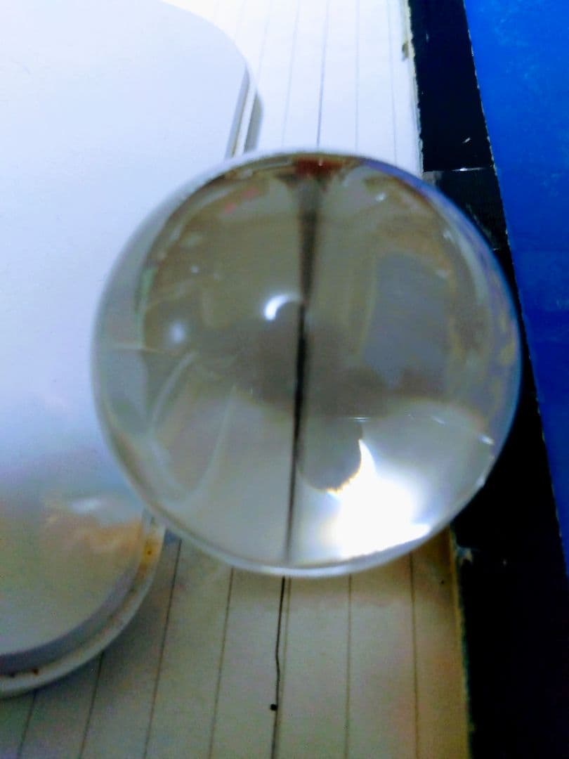特大.天然？水晶玉の置物.1705グラム位.木製台座付き