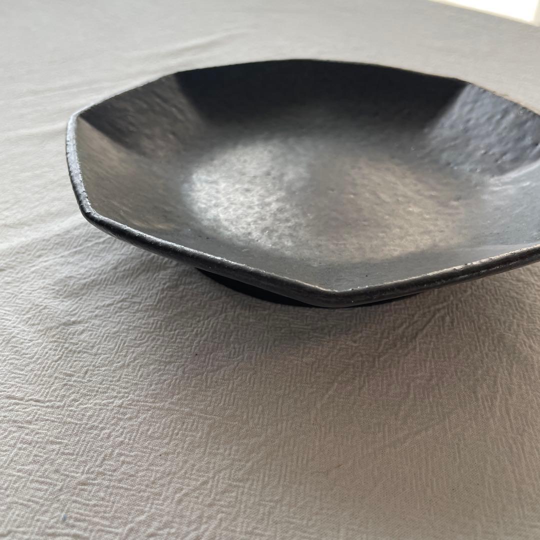 村上躍　黒鉄釉八角皿 17×3