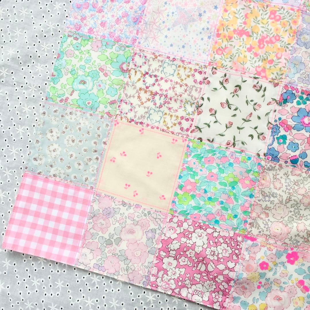 ハナルクさま☆ハンドメイド リバティ パッチワーク 巾着袋 マルチクロス