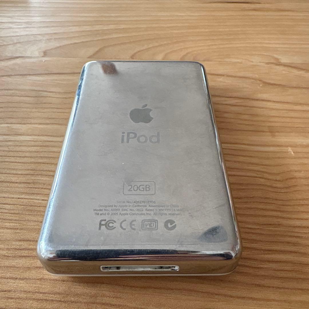 第4世代　Apple iPod 20GB カラーディスプレイ