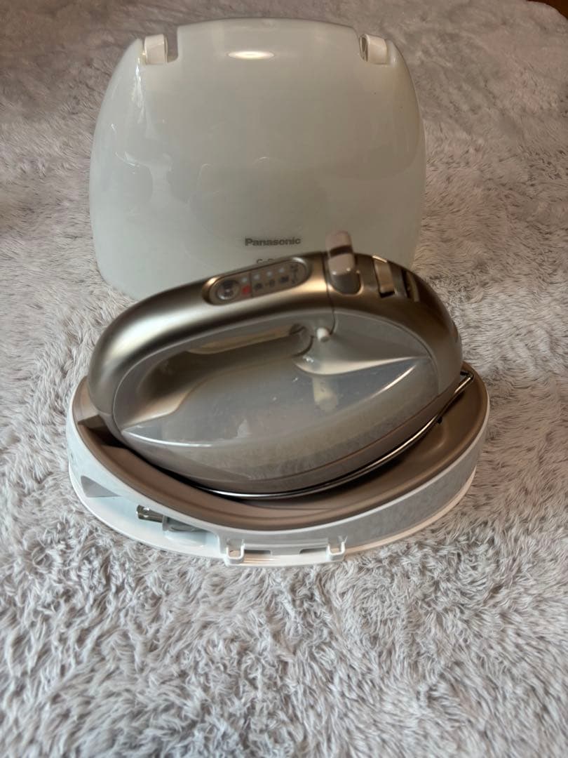 Panasonic カルル　スチームアイロン