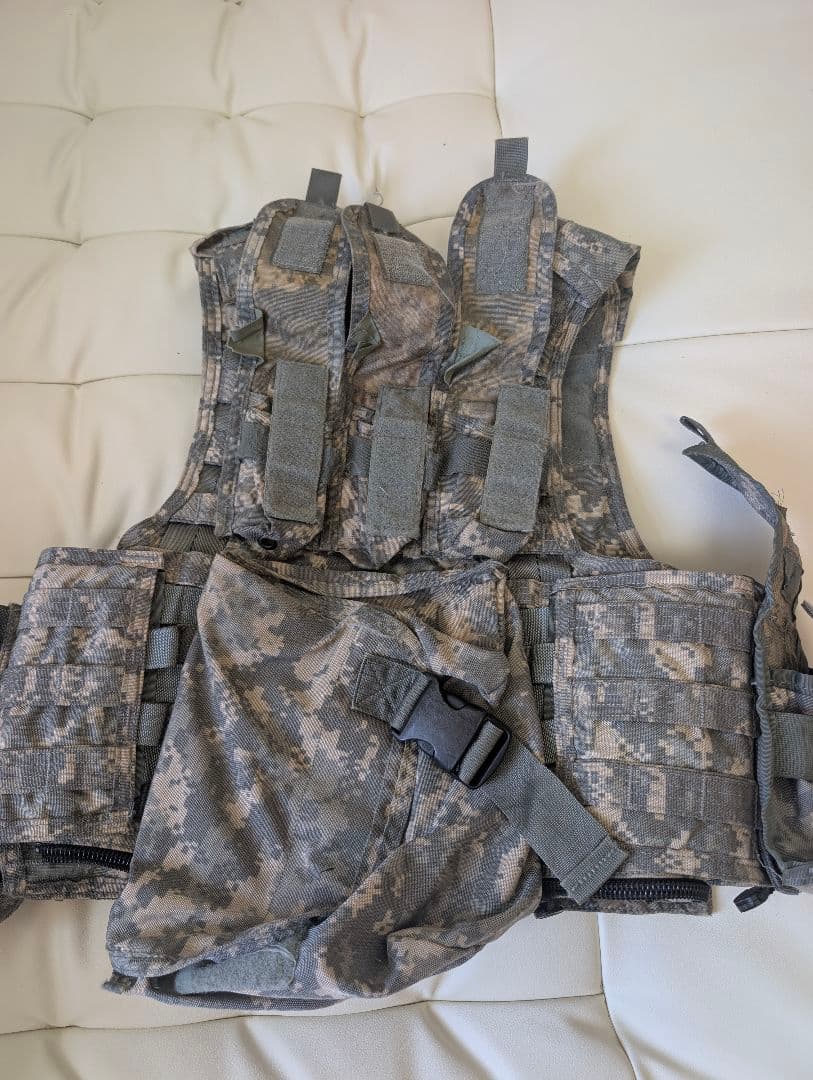 PARACLETE MTV UCP プレートキャリア AWG