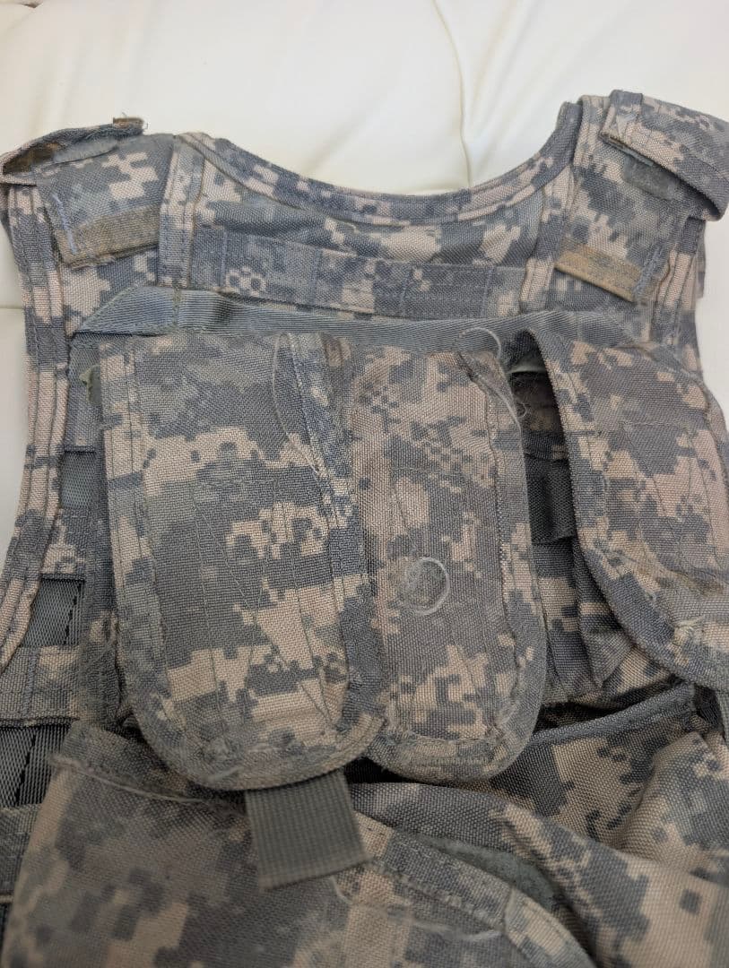 PARACLETE MTV UCP プレートキャリア AWG