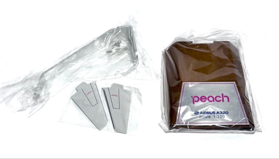 クロスウィング 1/100 A320-214 ピーチEver Rise