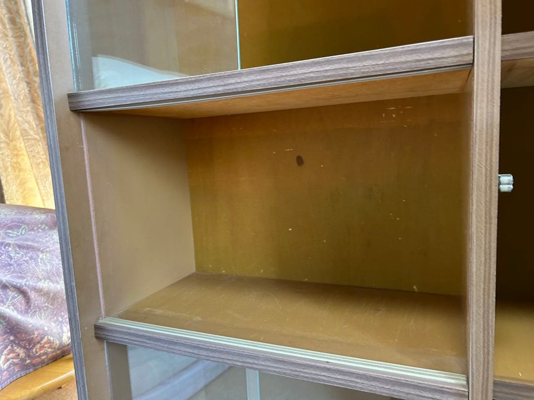 本日限り　特別大特価‼️ レトロ家具 幾何学模様の木製キャビネット