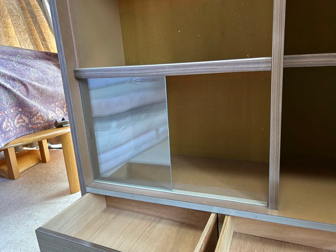 本日限り　特別大特価‼️ レトロ家具 幾何学模様の木製キャビネット