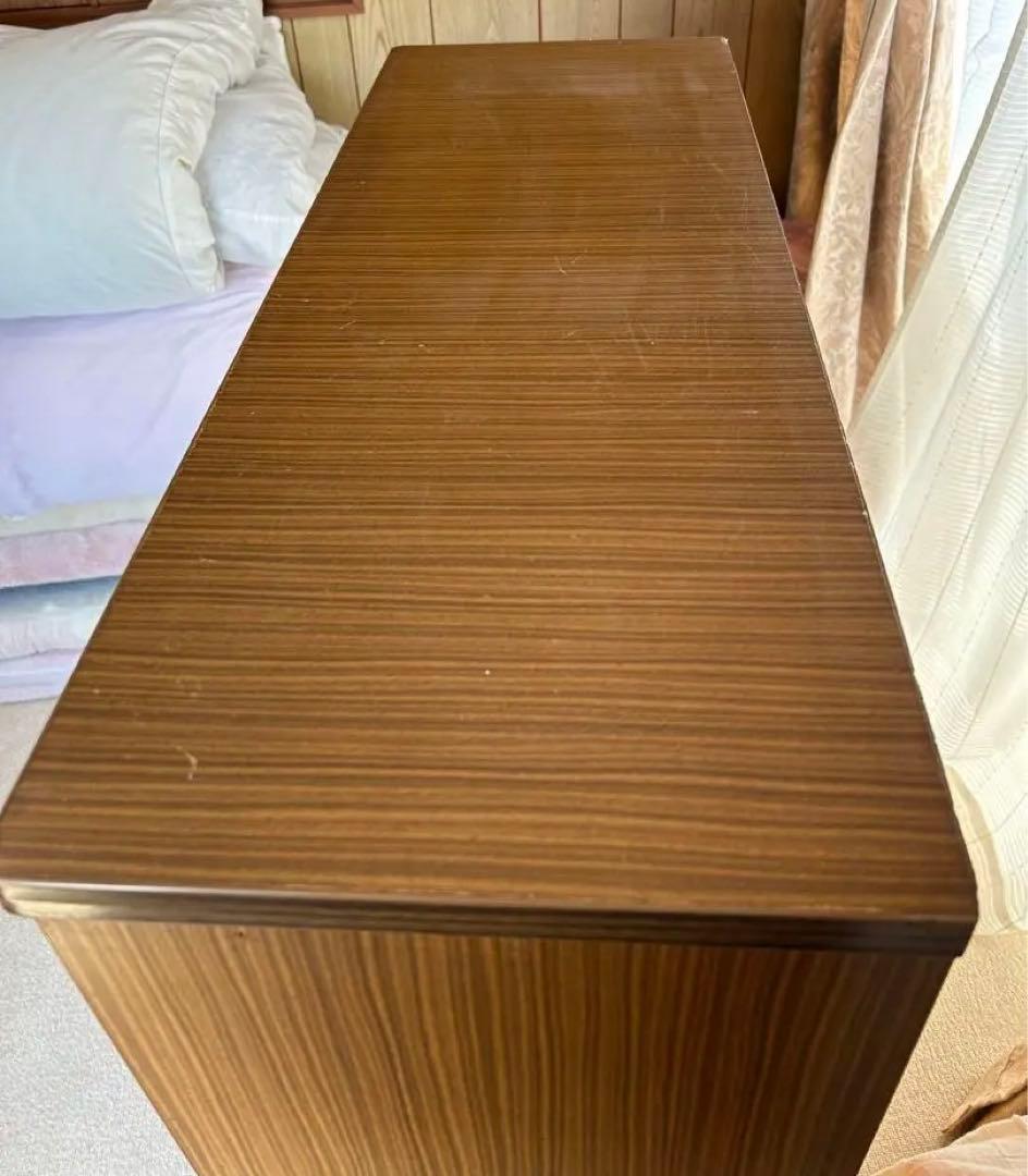 本日限り　特別大特価‼️ レトロ家具 幾何学模様の木製キャビネット