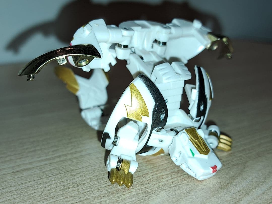 激レア　爆丸　神3　磁ドラガオン 轟フドウ 士ガリュウ　カード付き