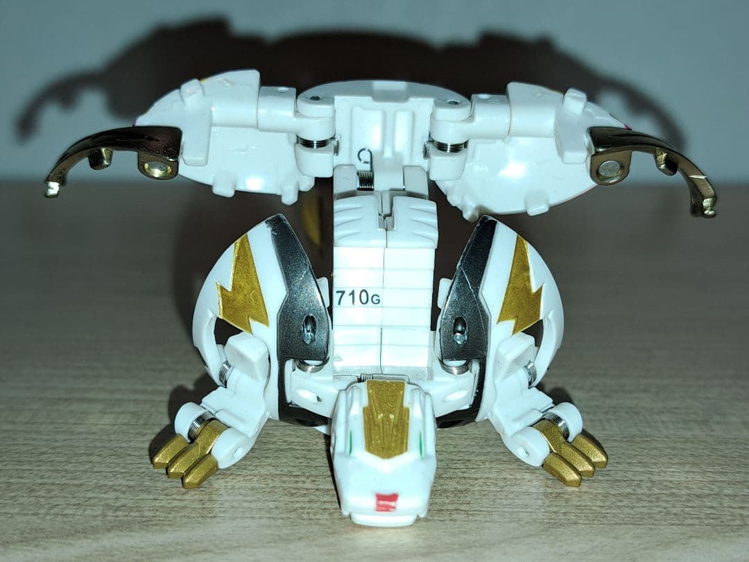 激レア　爆丸　神3　磁ドラガオン 轟フドウ 士ガリュウ　カード付き