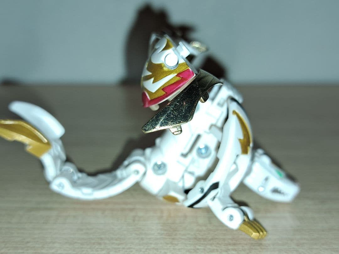 激レア　爆丸　神3　磁ドラガオン 轟フドウ 士ガリュウ　カード付き