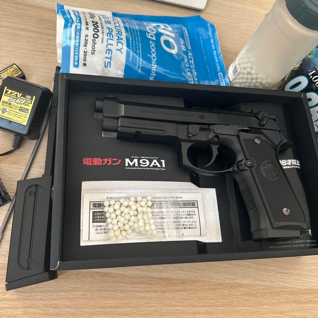 サバゲー　引退セット　M9A1 バッテリー、 充電器、追加マガジン　電動ガン