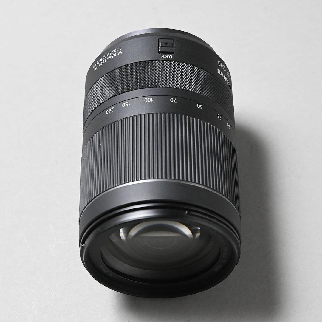 Canon RF24-240 F4-6.3 IS USM　フードEW-78F付き