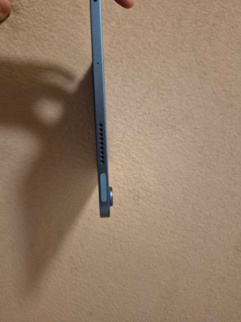 iPad Air 10.9インチ 第5世代 WiFiモデル 64GB ブルー