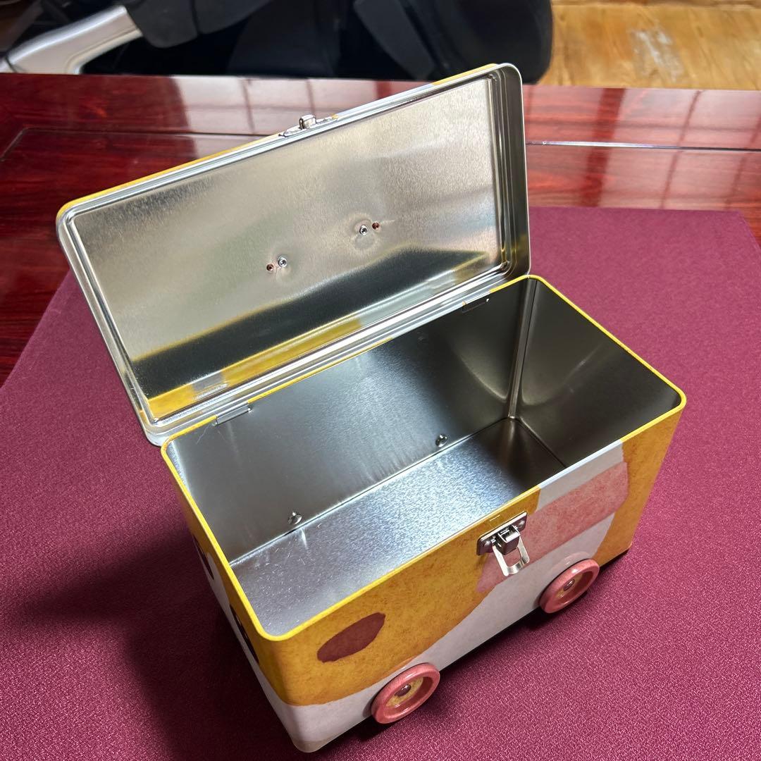 限定品　PUIPUIモルカー缶　小物入れ　ポテト　モルカーズ　動く車　可愛い