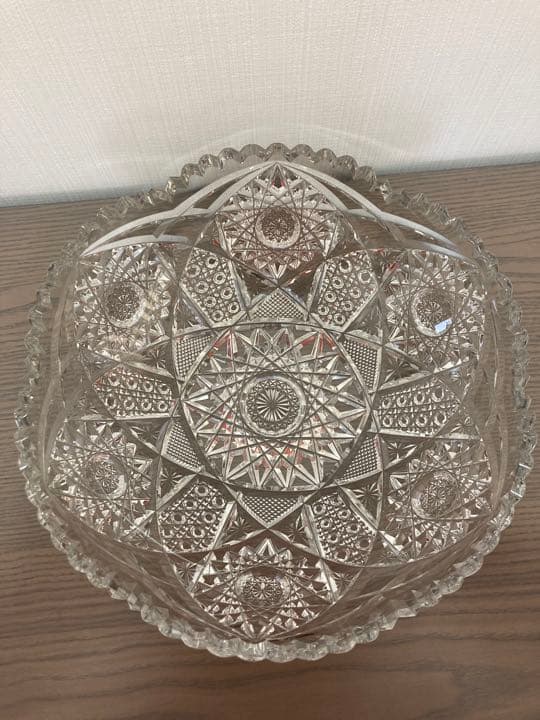 美しいクリスタルガラス　大きな器