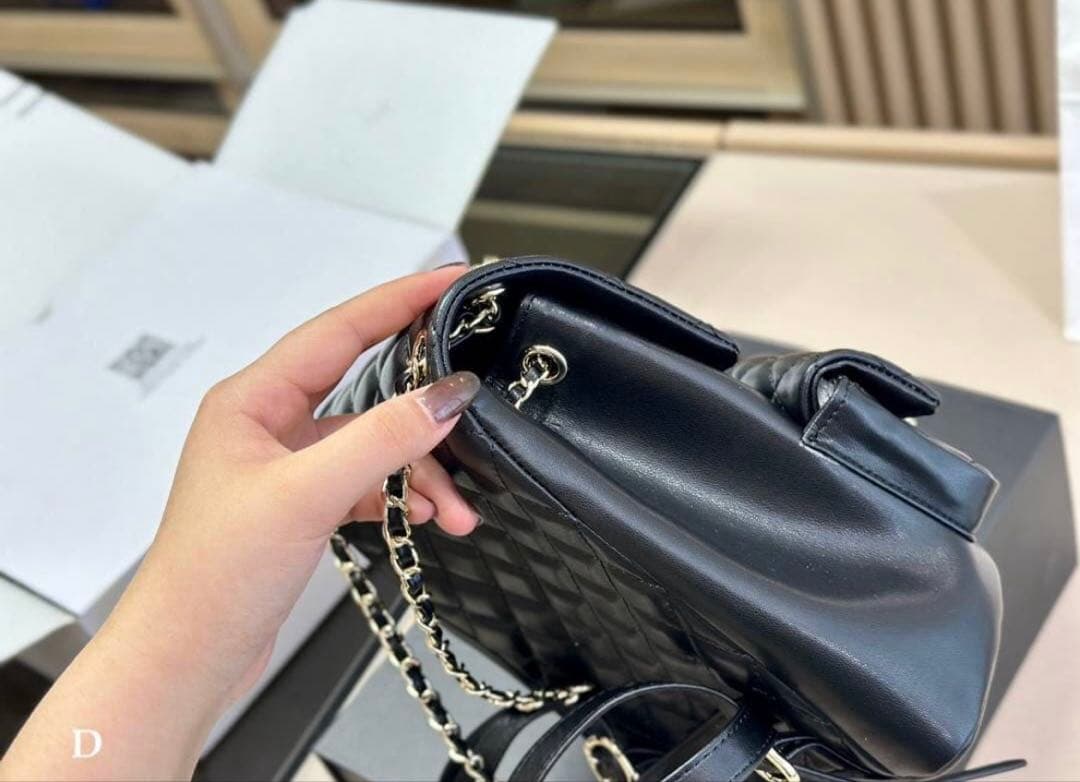 ◇即日発送◇ CHANELラムスキン マトラッセスモールバックパック ノベルティ