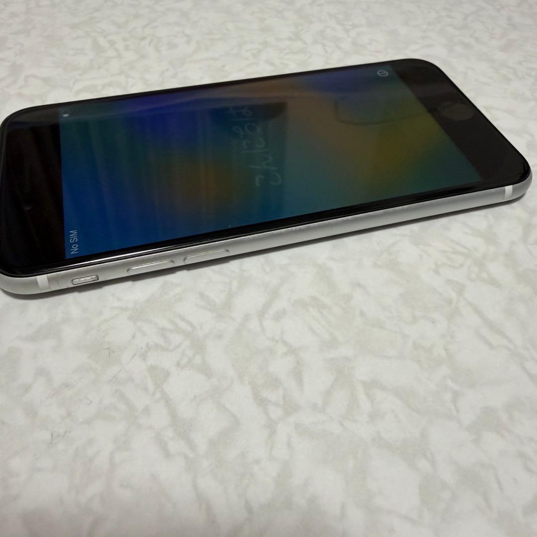 Apple iPhone SE第2世代 64GB