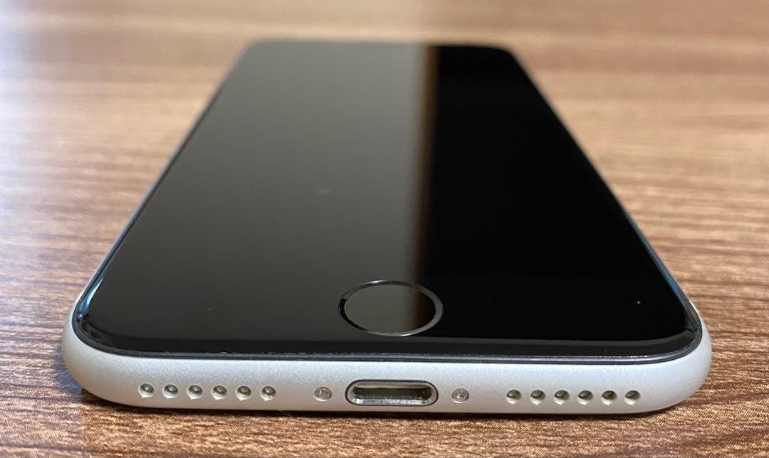 Apple iPhone SE (第2世代) ホワイト 128GB ジャンク品
