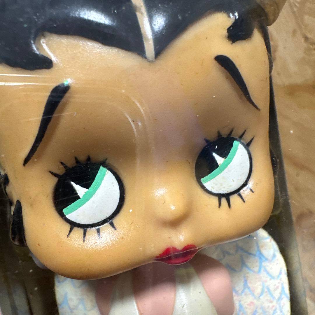 ベティちゃん　エンジェル　天使　ワッキーワブラー　ボブルヘッド　FUNKO