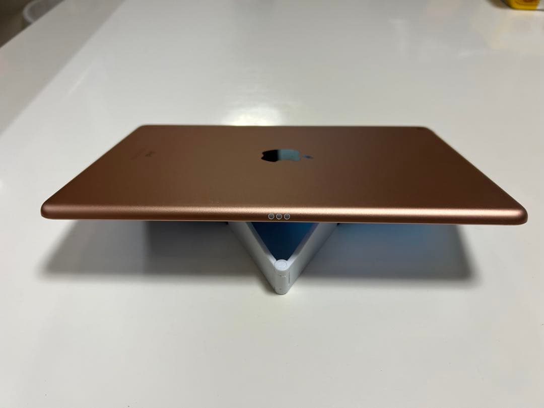 iPad 10.2インチ Wi-Fi 32GB ゴールド 第8世代　おまけあり