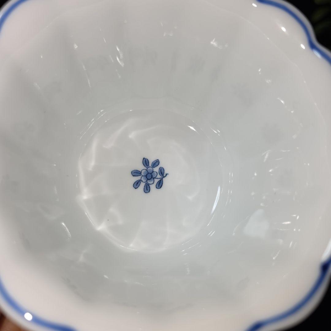 既に売却済み商品となります。①其泉　染錦 古伊万里　菖蒲・桜・菊文　菊割小鉢5個