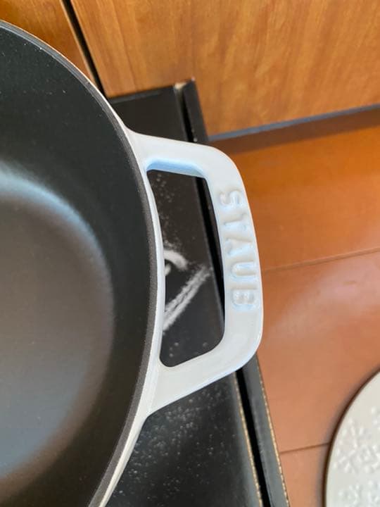 ストウブ　スノークリスタルココット