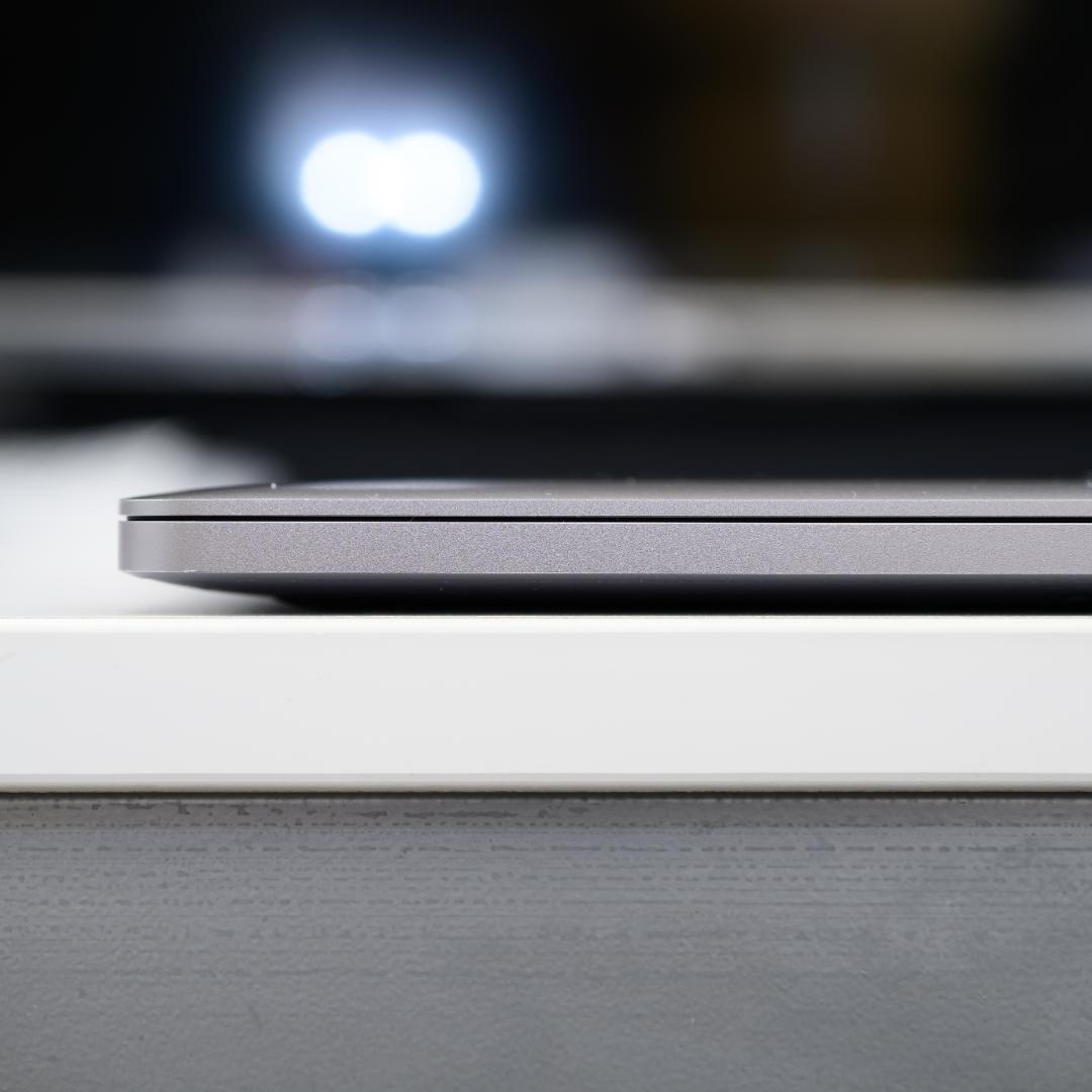 【外装美品】MacBook Pro 13 2017 シルバー